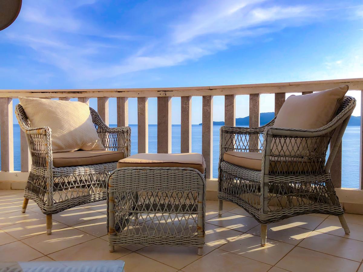 Beach Apartment Rafailovici Exterior photo